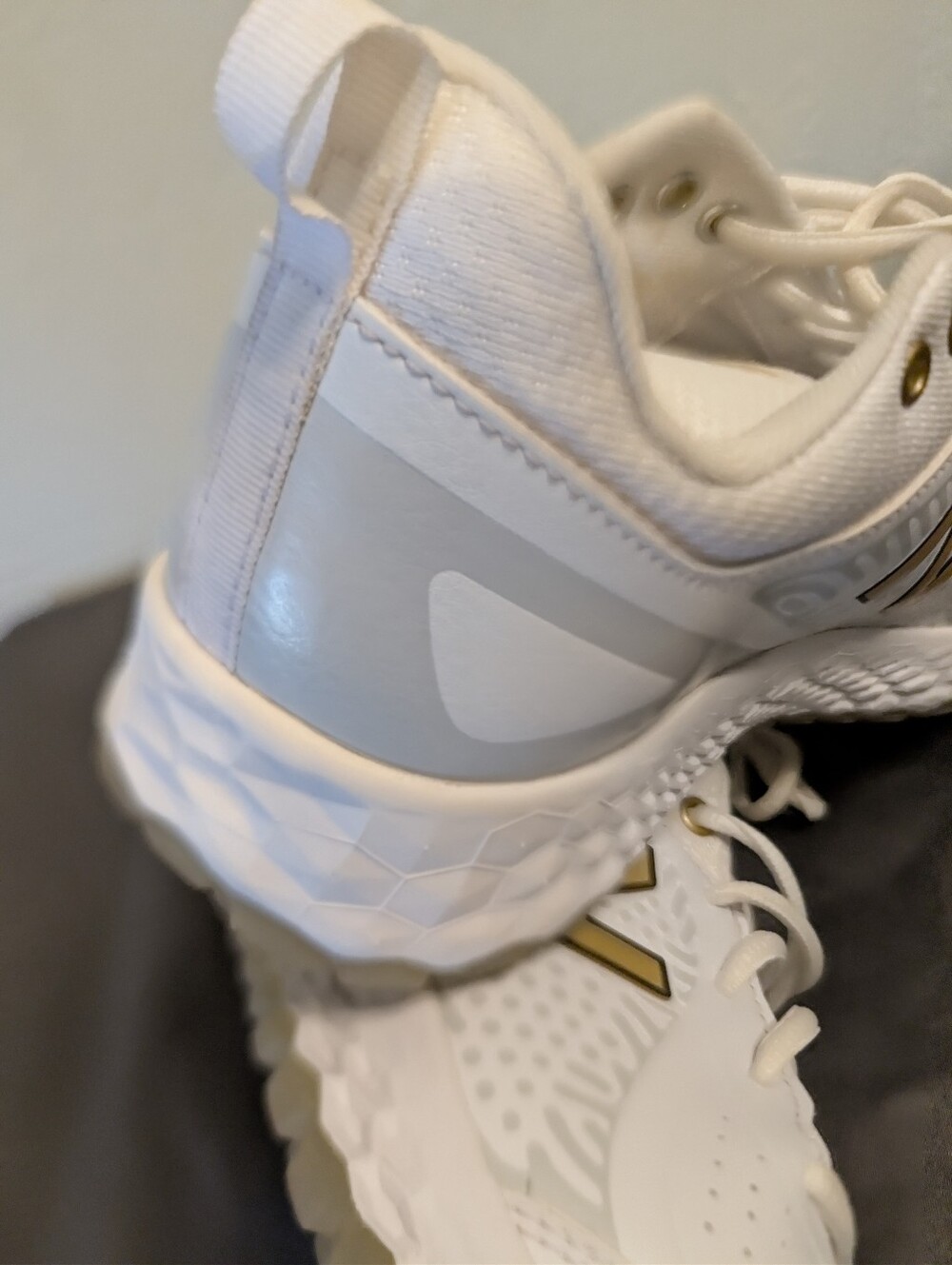 White And Gold New Balance Urban Everyday Sneakers New In Redbox! Women's 8 - Picture 16 of 16